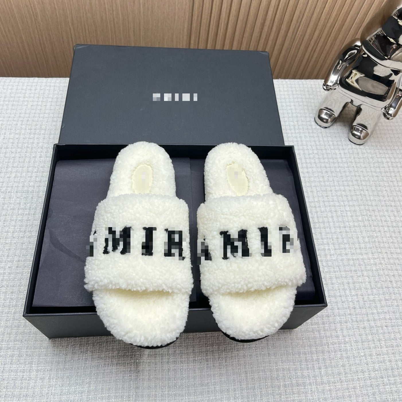 AM WHITE SLIDES